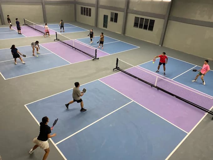 Pickaboo indoor pickleball courts